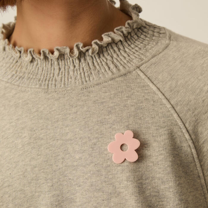 Pin's marguerite Mado rose - Des petits hauts