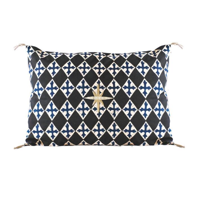 coussin brodé chapelle